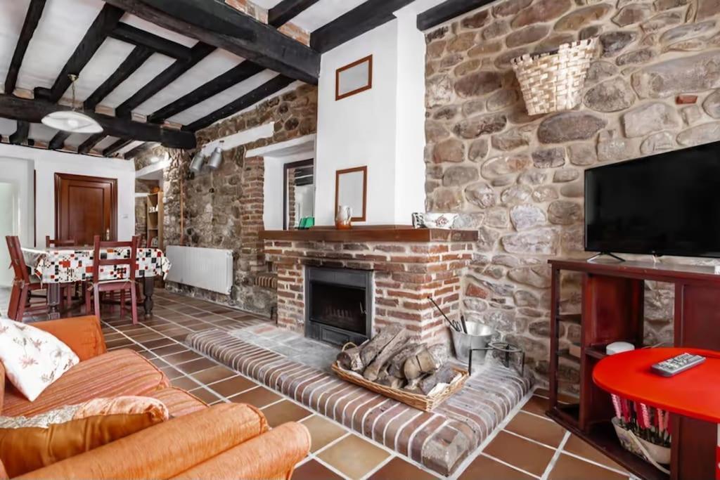 La Jomeruca ,Espaciosa Casa Rural Cerca De Playa Y Montana Carranceja 外观 照片